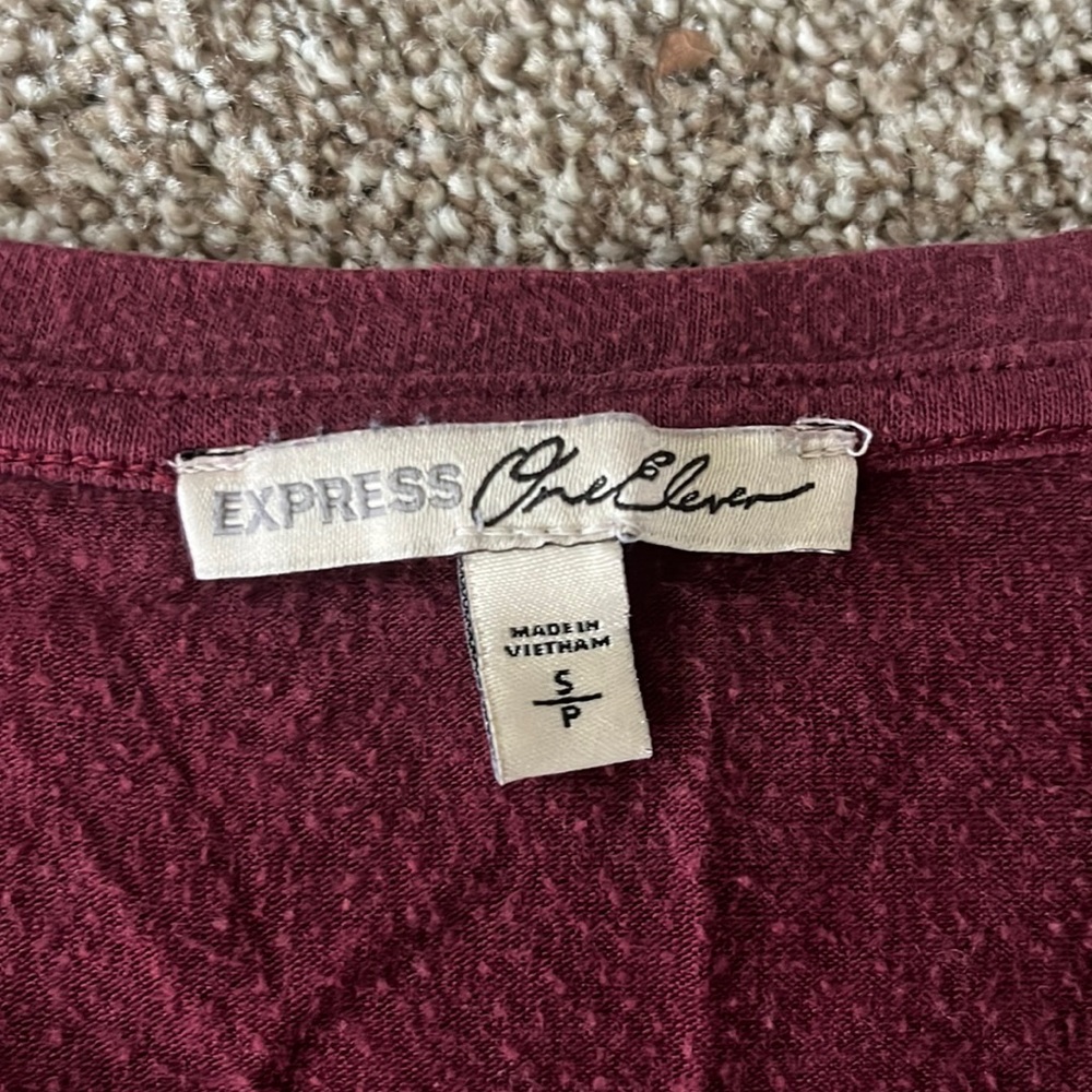 Women’s light-worn long short sleeved maroon top. By Express One Eleven